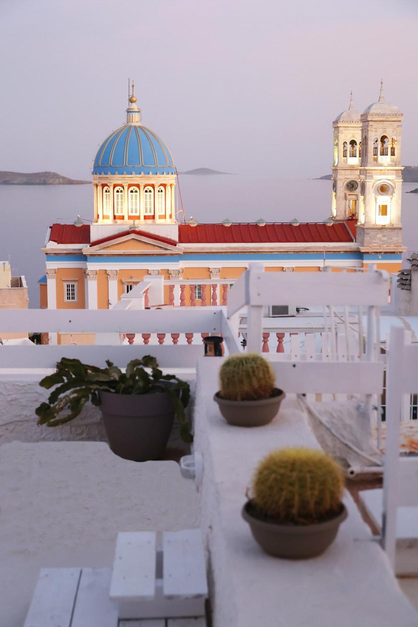 San Nikolas View Guest House Ермополи Екстериор снимка
